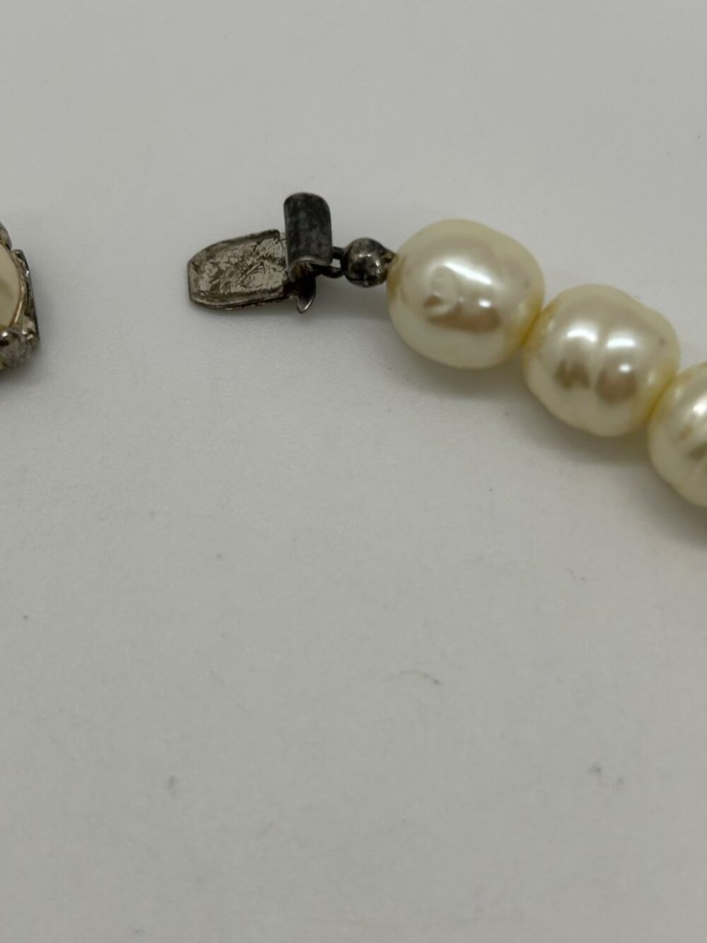 Vintage Faux Baroque Pearl Choker Necklace 15" With Box Clasp Elegant - Picture 14 of 16